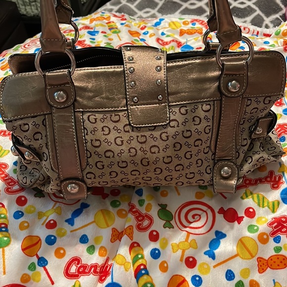 Guess purse - Picture 3 of 8